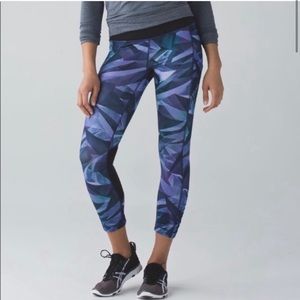 Lululemon Purple/Blue Geo Patterned Leggings 2
